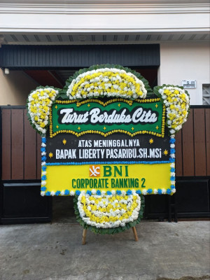 Papan Bunga Duka di Birobuli Selatan